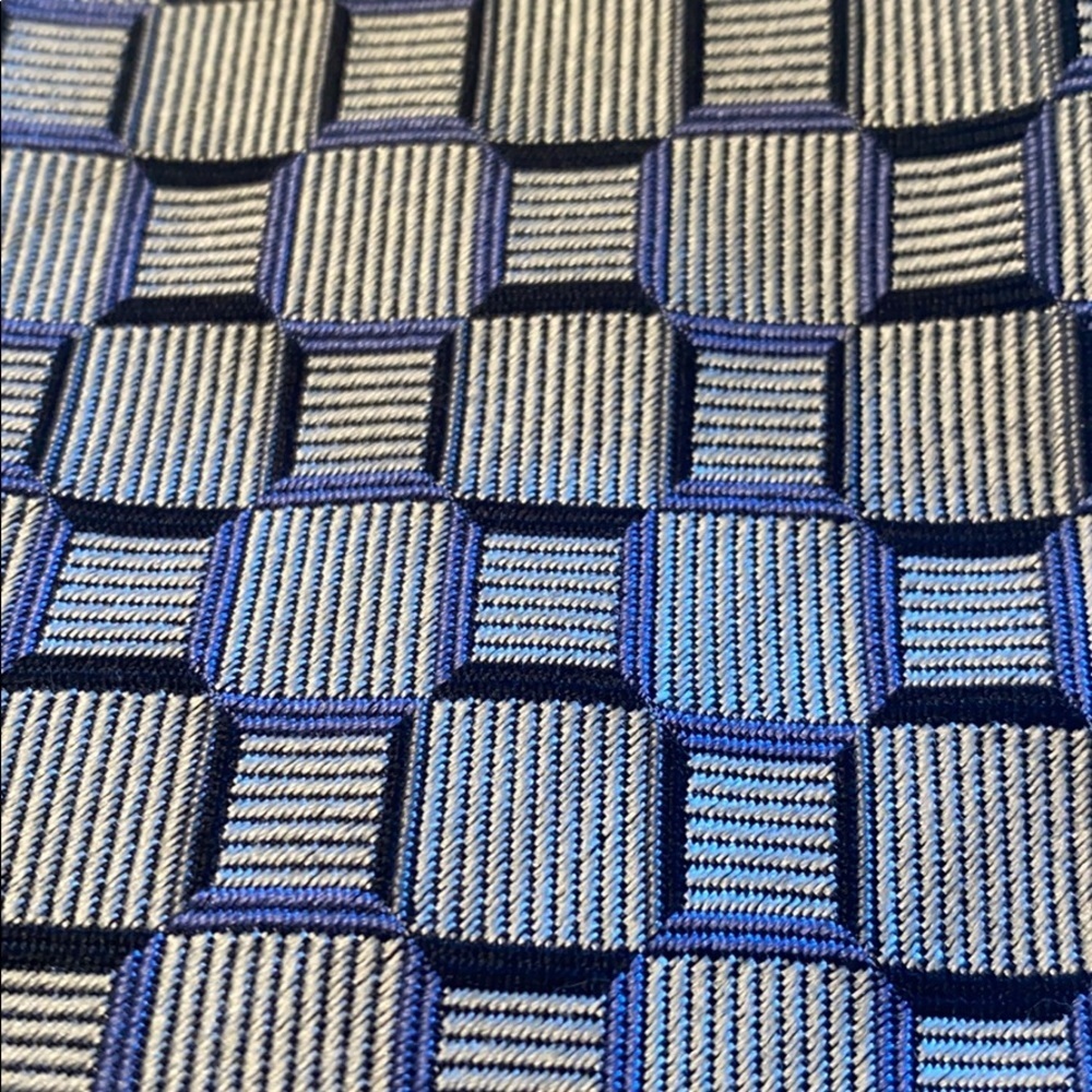 J.Z. Richards Parisian Hand-Crafted Silk Tie Blue Gray Geometric Pattern USA - Picture 5 of 6